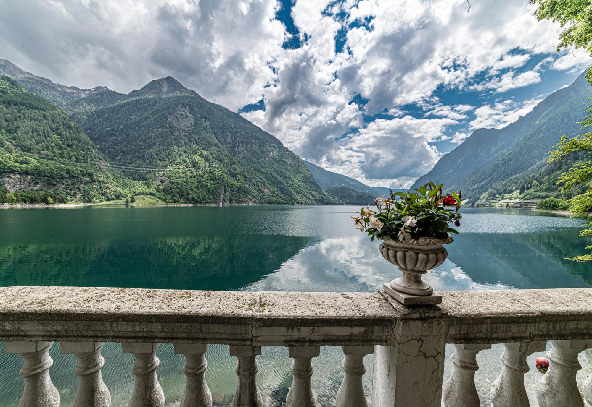 Hotel Le Prese Poschiavo Exterior photo